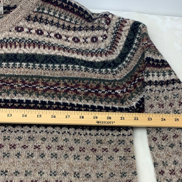 Women's 100% Wool Patterned Cardigan Sweater - Picture 8 of 16